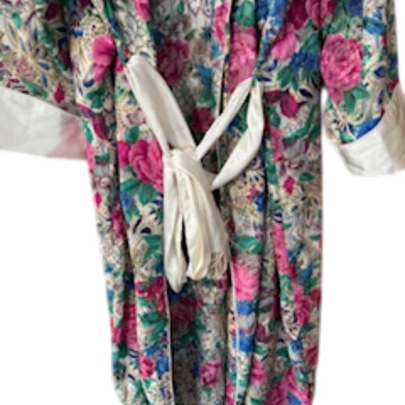 Victoria's Secret Floral Robe  M/L ** End of Summer discount! - Picture 2 of 6